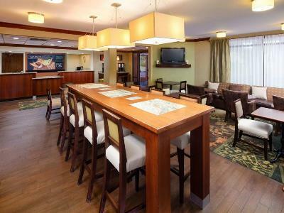 Hotel 6 - I-95 2*